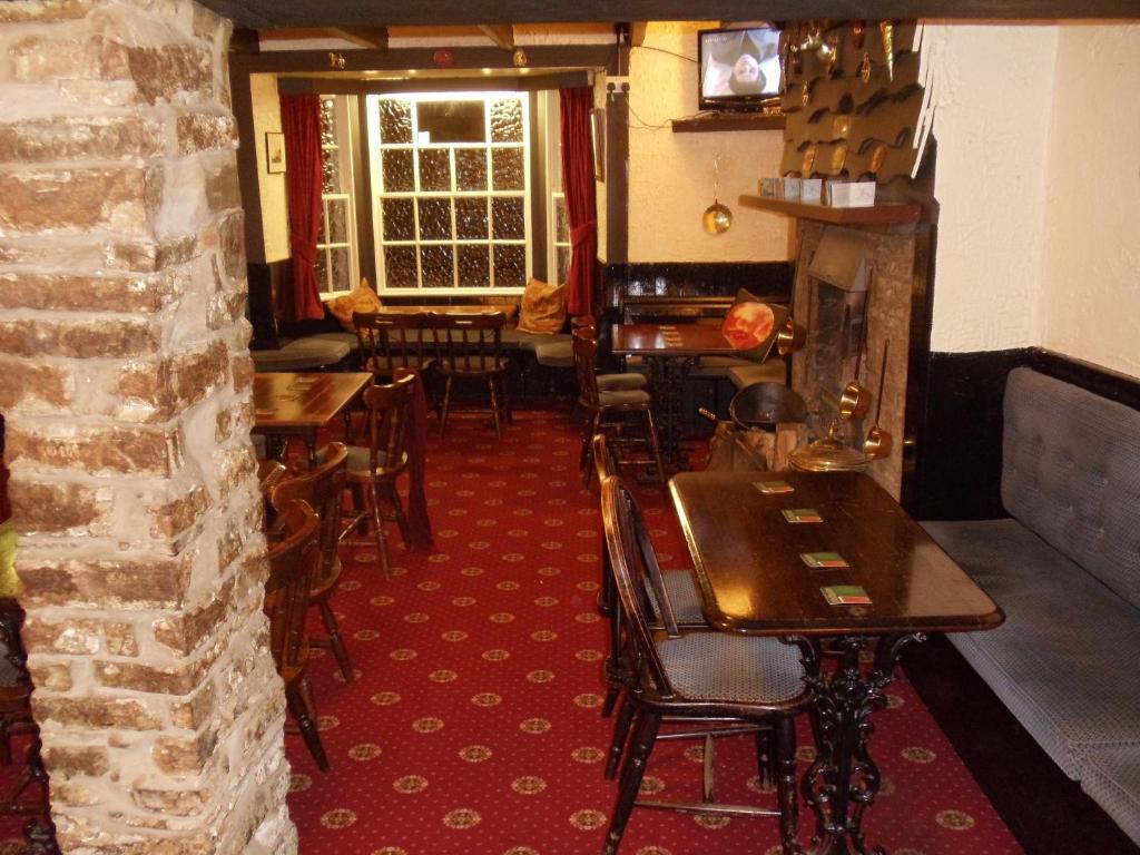 The Angel Inn Алстон Экстерьер фото